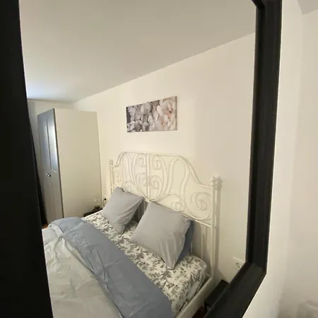 Krakovska Apartment