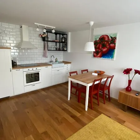 Krakovska Apartment *