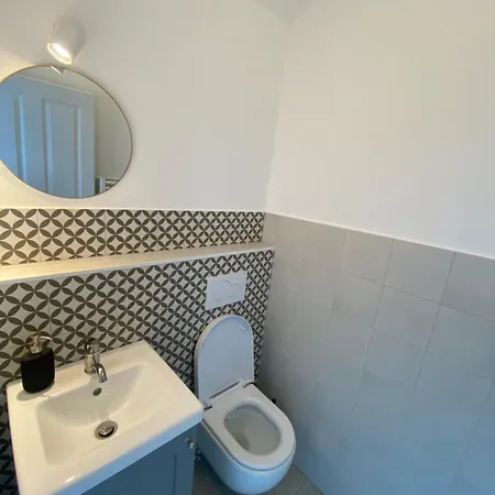 Krakovska Apartment *